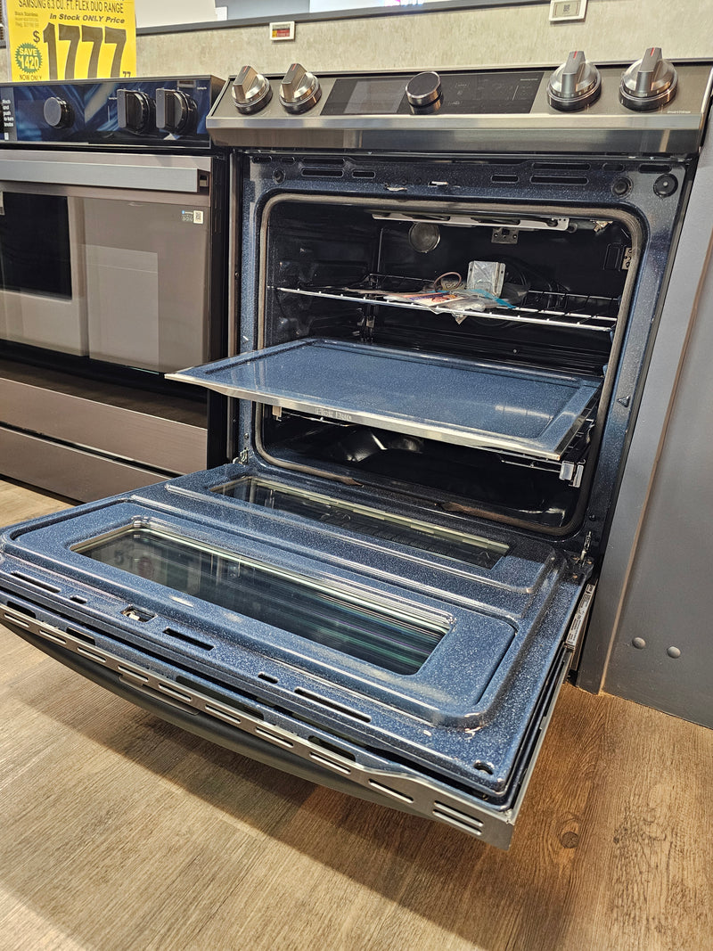 Samsung 6.3 cu. ft. Smart Dual Oven Electric Range