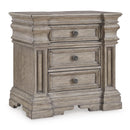  Signature Design by Ashley Blairhurst B916B8 7 pc Queen Panel Bedroom Set IMAGE 4